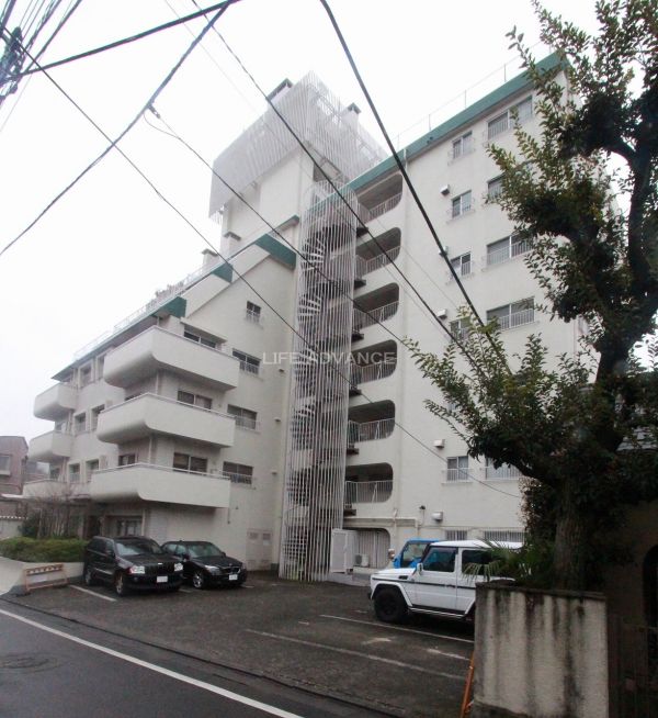 日商岩井恵比寿マンションの外観写真